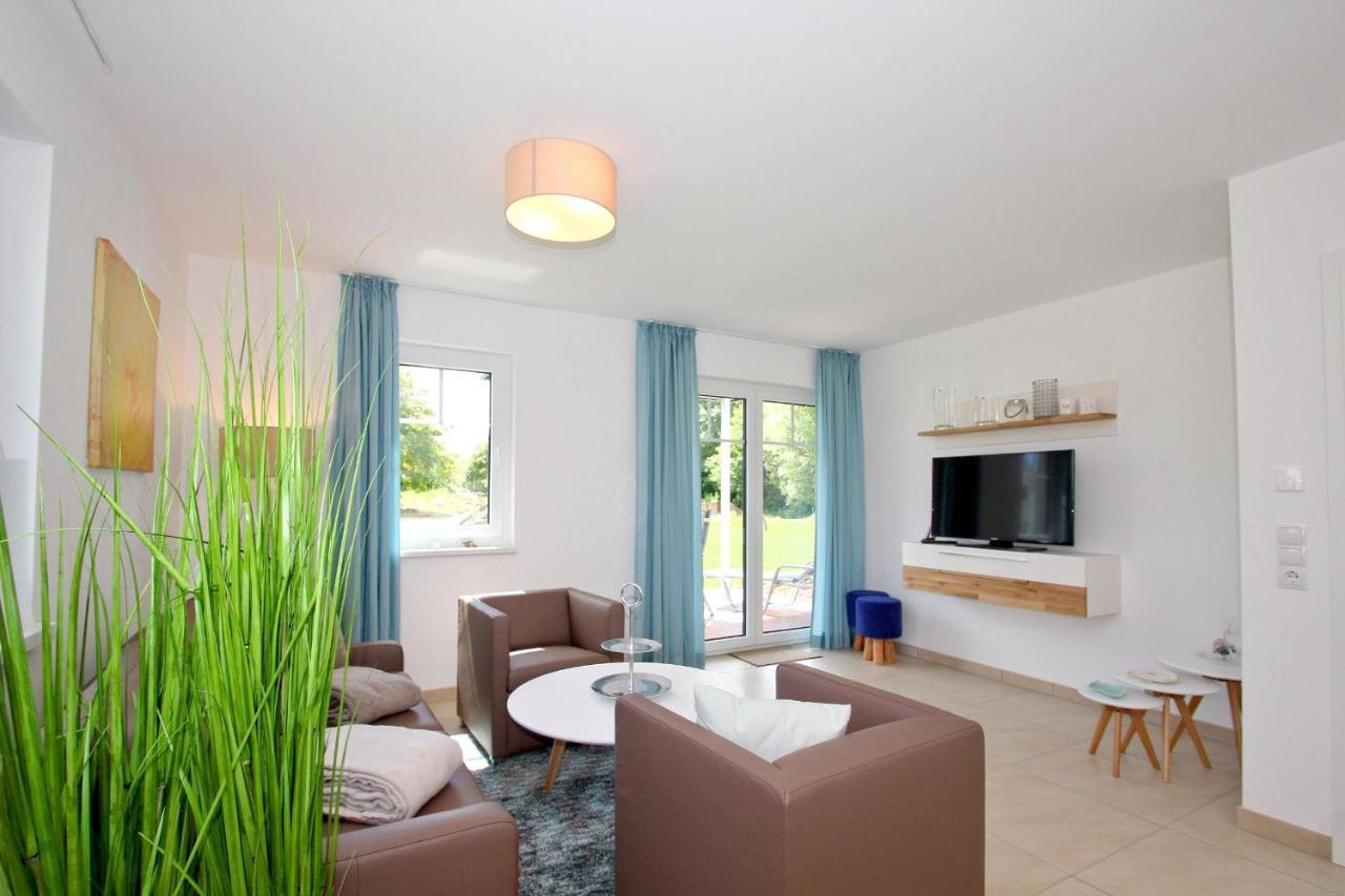 Strandresort Rex Rugia Haus 11 - FeWo 03, inklusive Sauna und Schwimmbadnutzung im AHOI Sellin Lobbe Exterior foto